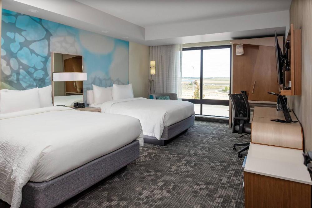 Queen Room with Two Queen Beds and Bathtub - Mobility Access/Communication Assistance interior